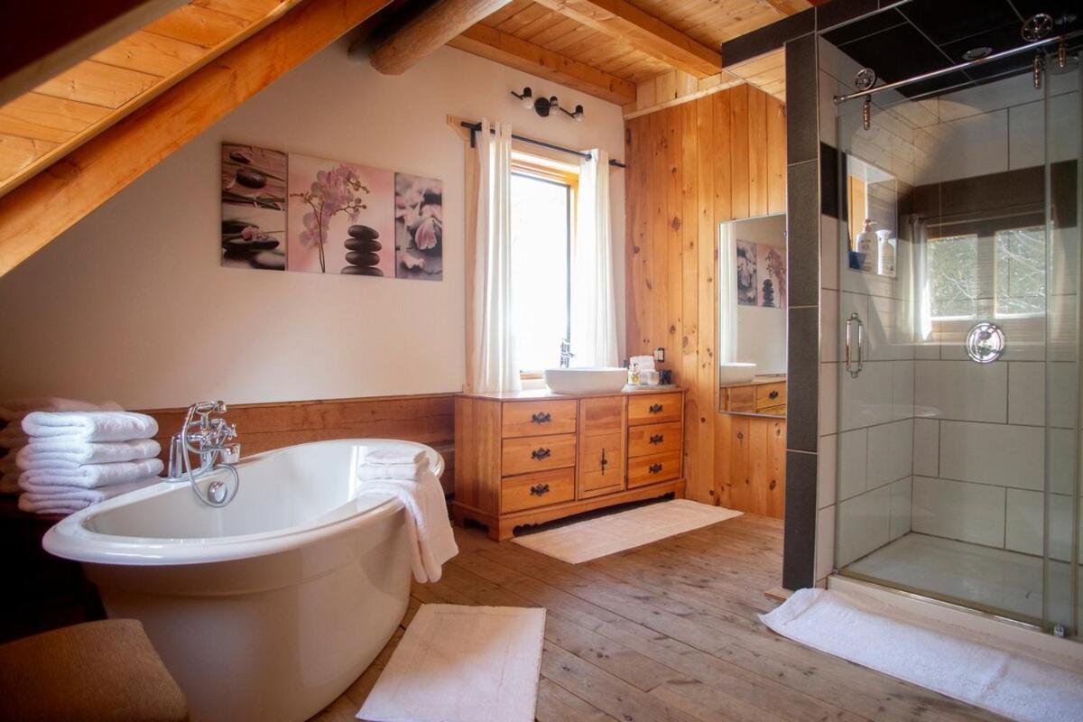 Hebergement "La Maison En Bois Rond" Sainte-Marie Quarto foto