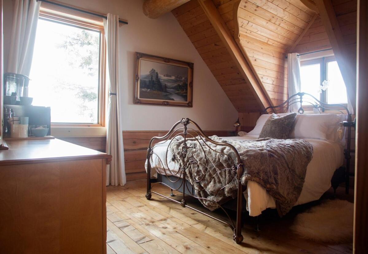 Hebergement "La Maison En Bois Rond" Sainte-Marie Quarto foto